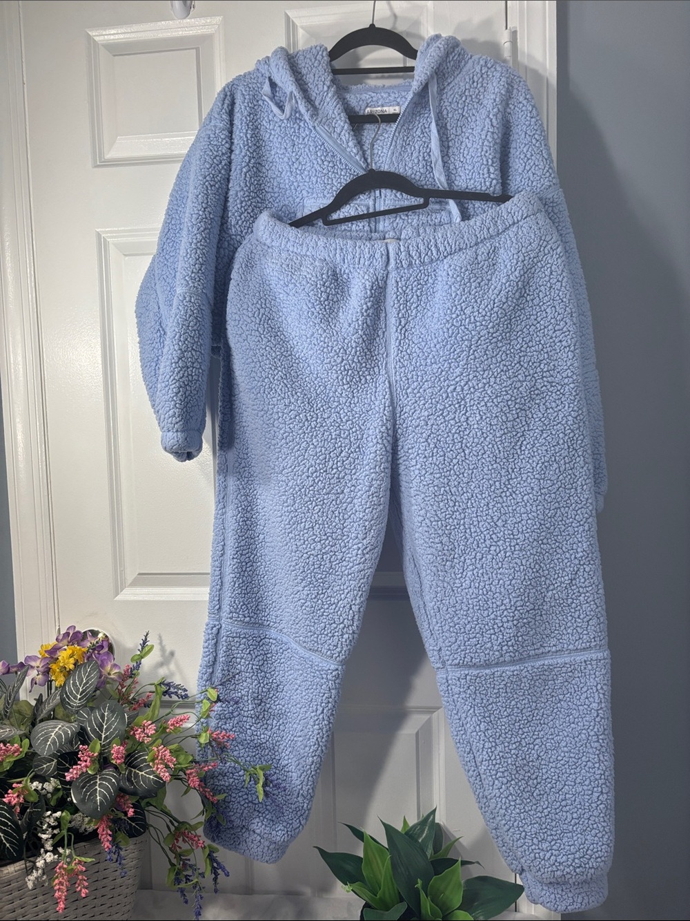 Arizona Jean Co. Blue Sherpa Fleece Hoodie & Jogger 2-Piece L/XL pajama set